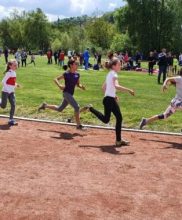 Memorialul Iosif Măzăran, o sărbătoare a atletismului juvenil! Peste 200 de tineri atleţi s-au aliniat la start